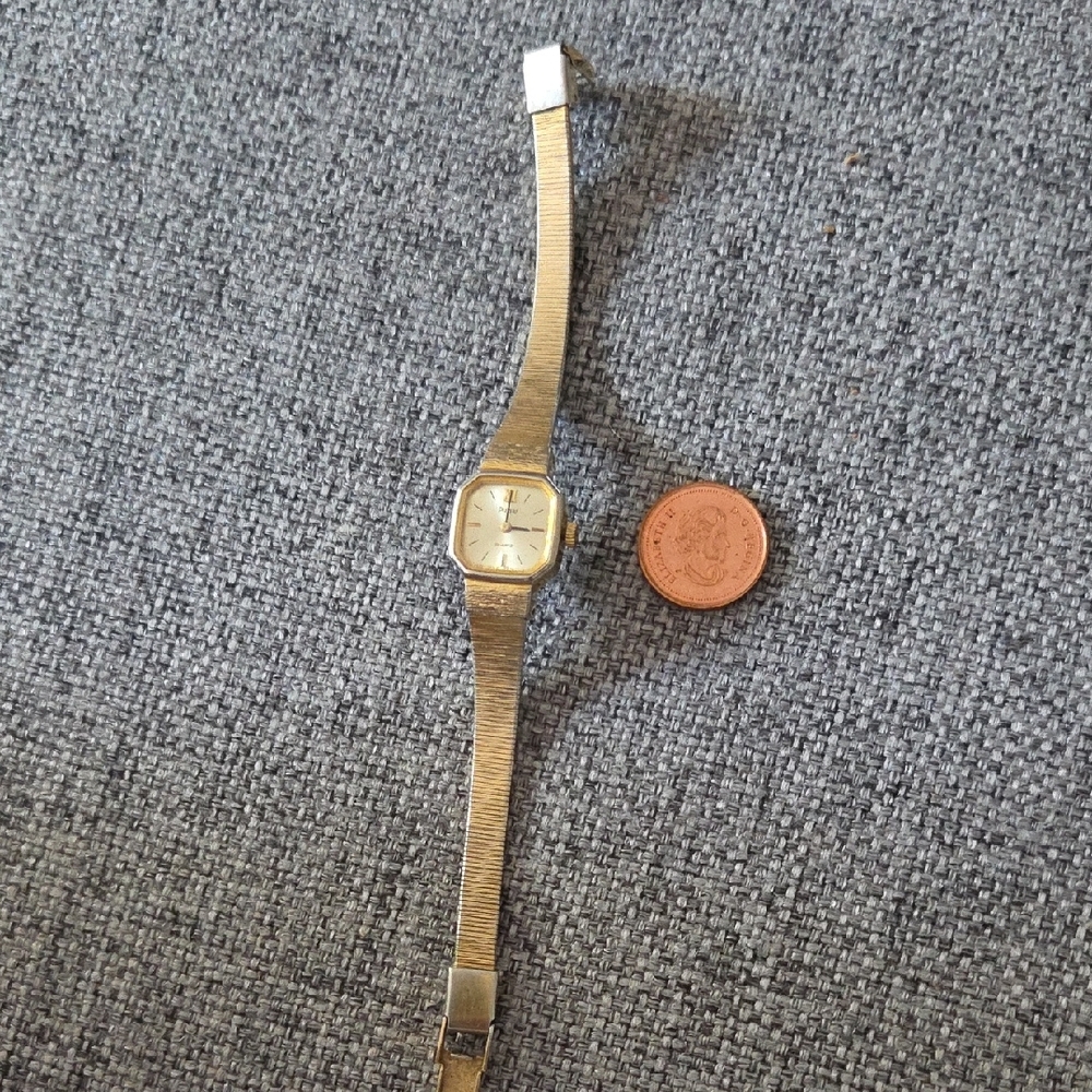 Vintage Pulsar Gold-Tone Quartz Women's Watch - Picture 6 of 8